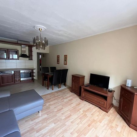 Apartamento Moonlight Győr Exterior foto