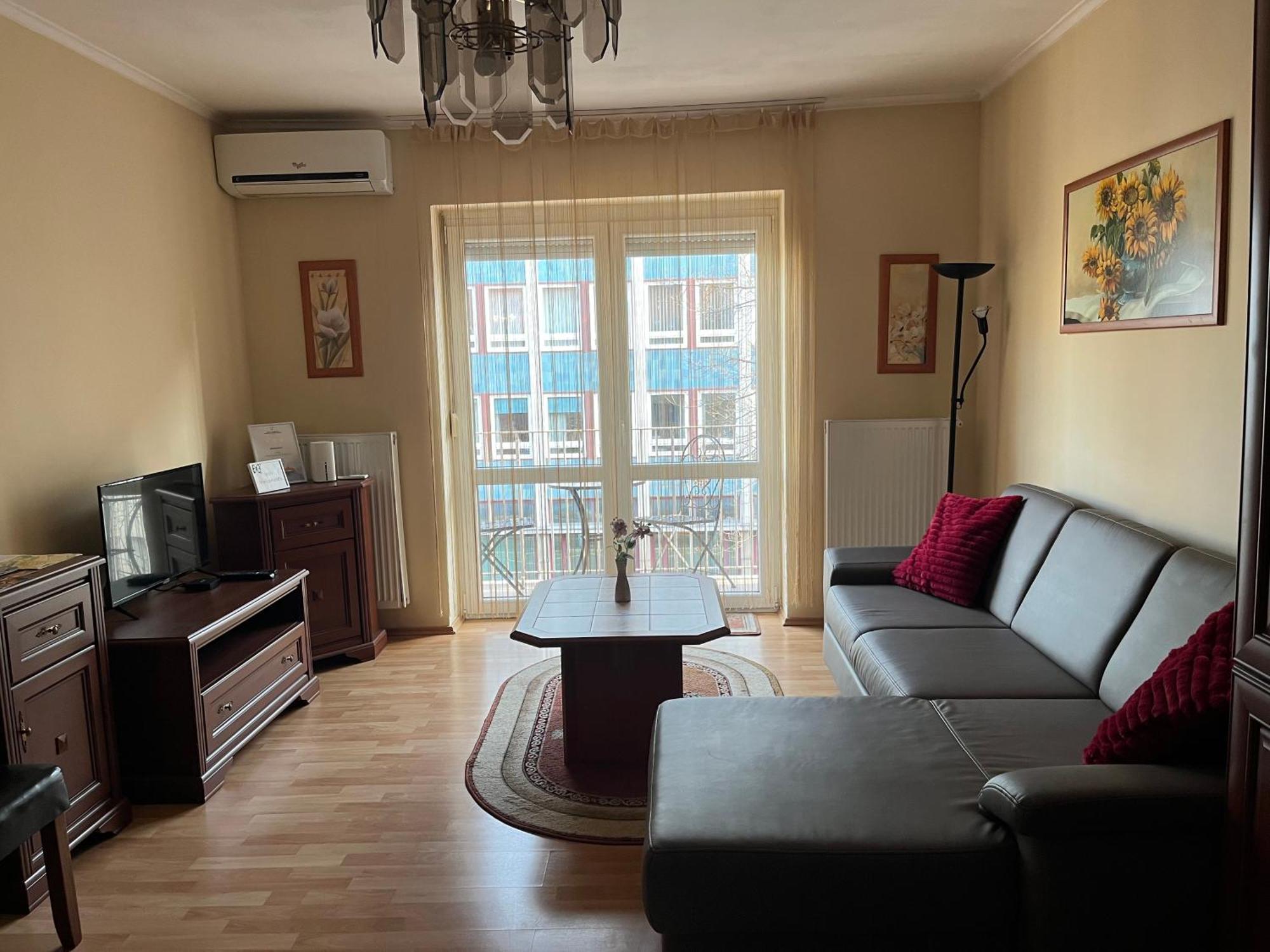 Apartamento Moonlight Győr Exterior foto